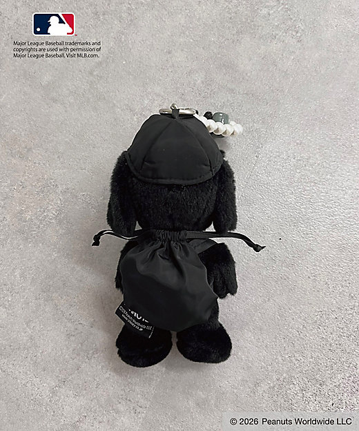 [Pre-order｜August] Snoopy in Ginza Exhibition 2026 - MIIA MLB×PEANUTS Charm Pouch Figurine
