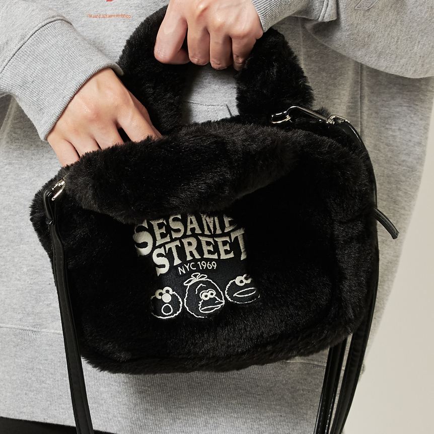 【訂貨】Sesame Street Market BOO! FRIENDS - 毛毛斜揹袋 單肩包