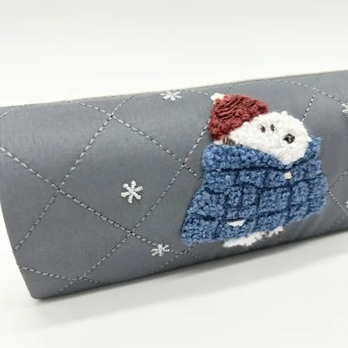 【訂貨】Snoopy Winter Series 冬季系列 - 眼鏡盒連抹布（兩色可選）