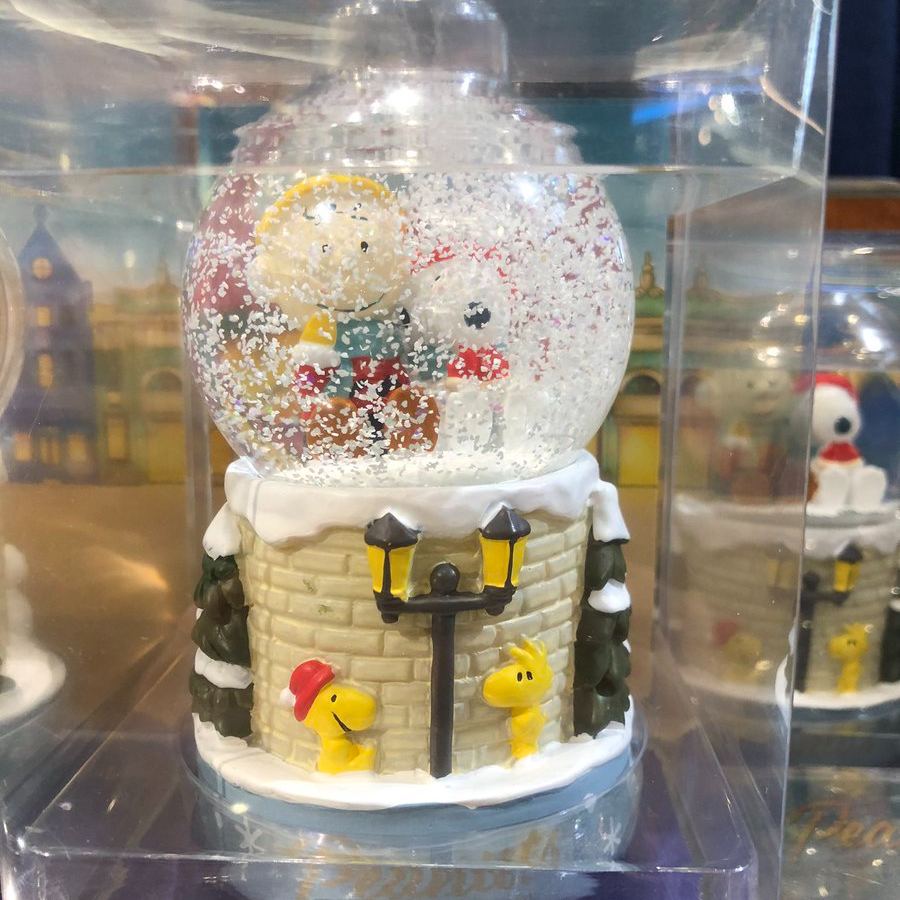 【現貨】USJ PEANUTS Winter Snoopy & Charlie Brown 水晶球