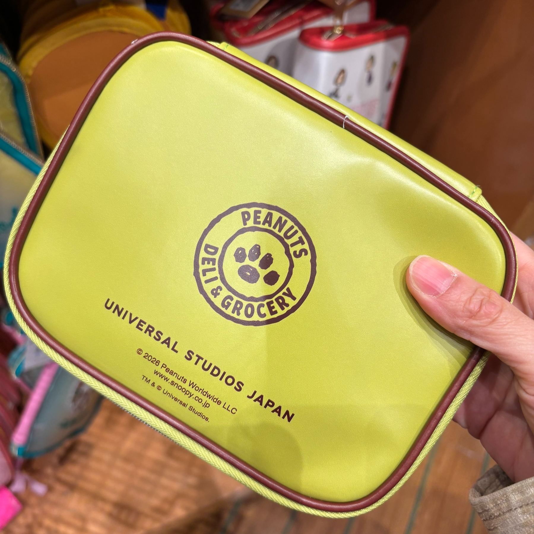 【訂貨】USJ Peanuts DELI & GROCERY Snoopy Gadget Case 罐頭造型 多用途收納袋