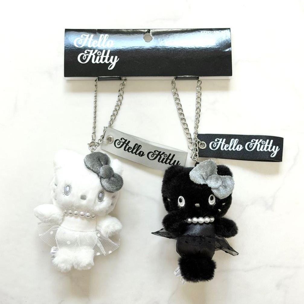 【訂貨】USJ 黑白 Hello Kitty 公仔掛飾