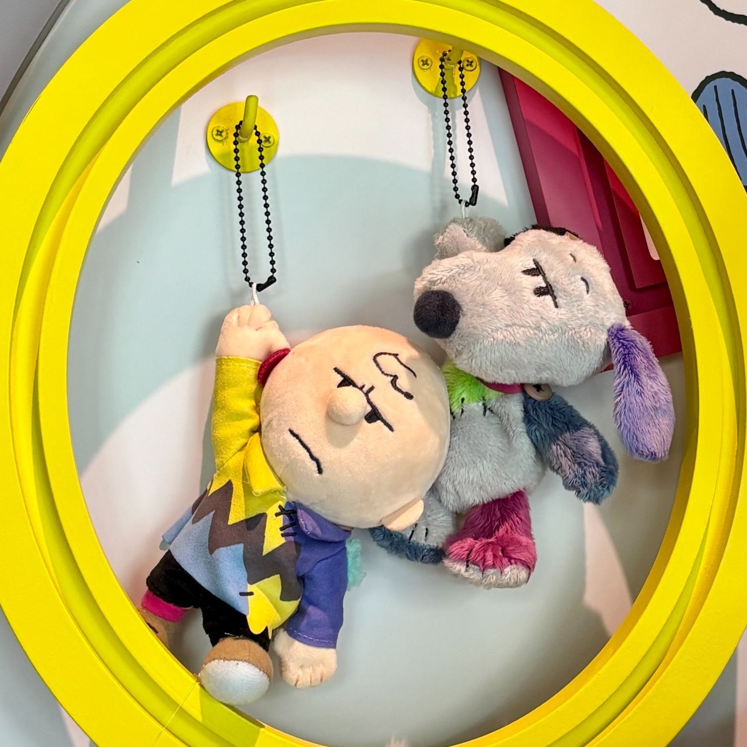 【訂貨】USJ Halloween Snoopy Horror Nights 2025 - Snoopy & Charlie Brown 公仔掛飾（舉手吊起）