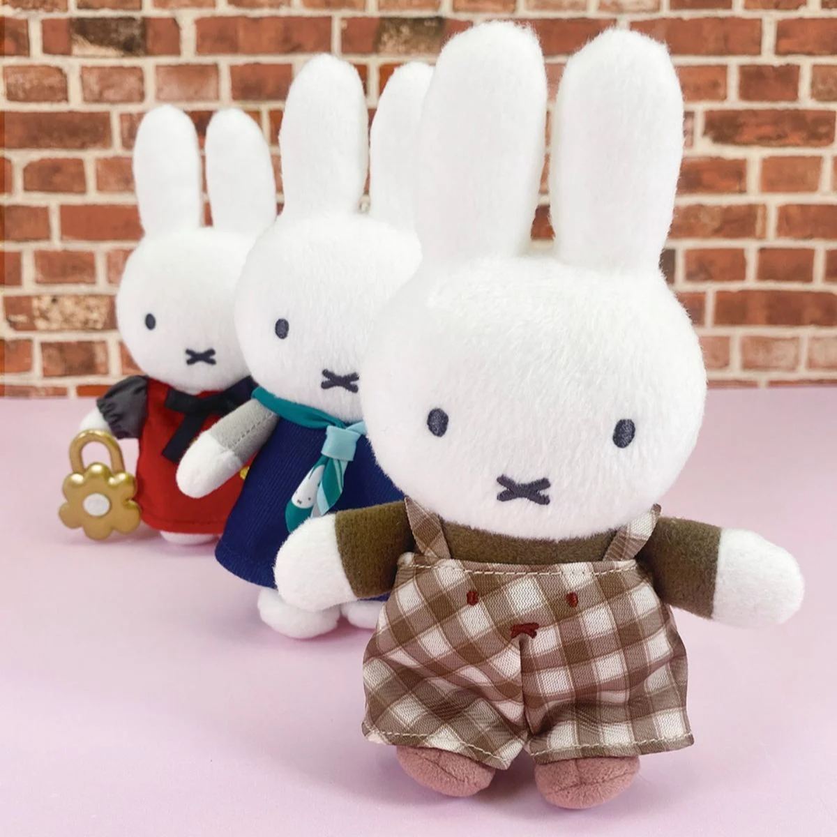【預訂】Miffy Style Pop Up Shop 限定 - 秋裝 Miffy 公仔 毛絨玩偶 掛飾