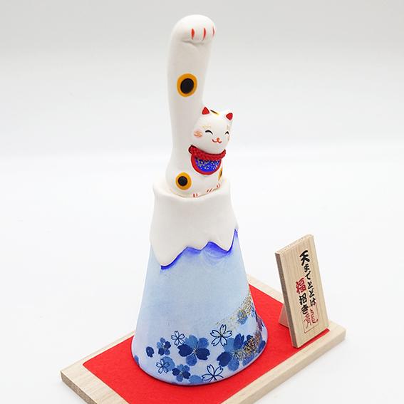 【訂貨】日本 新年 緣起物 開運擺設 富士山招財貓（舉手）