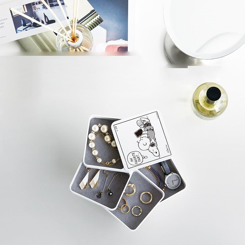 Peanuts Snoopy 旋轉式多層飾物收納盒