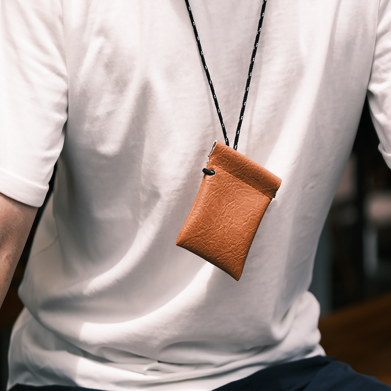 復古人工PU適用airpods耳機包挂繩零錢皮包-Retro's Wear