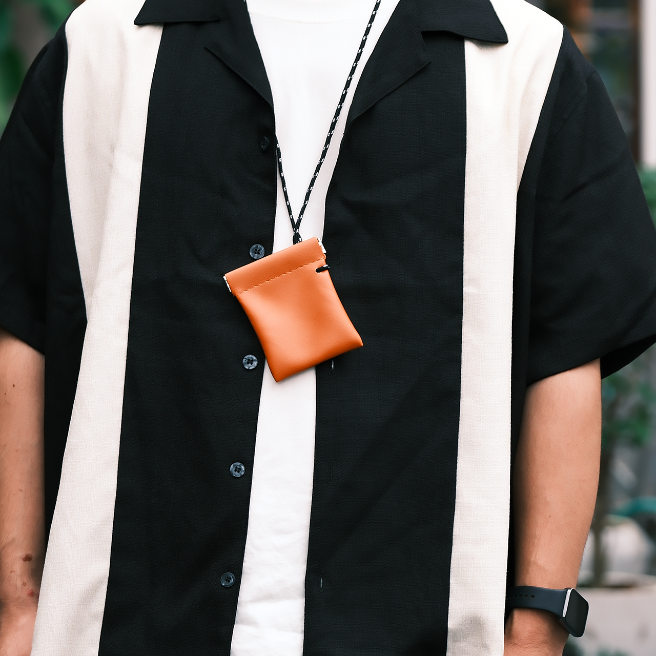 復古人工PU適用airpods耳機包挂繩零錢皮包-Retro's Wear