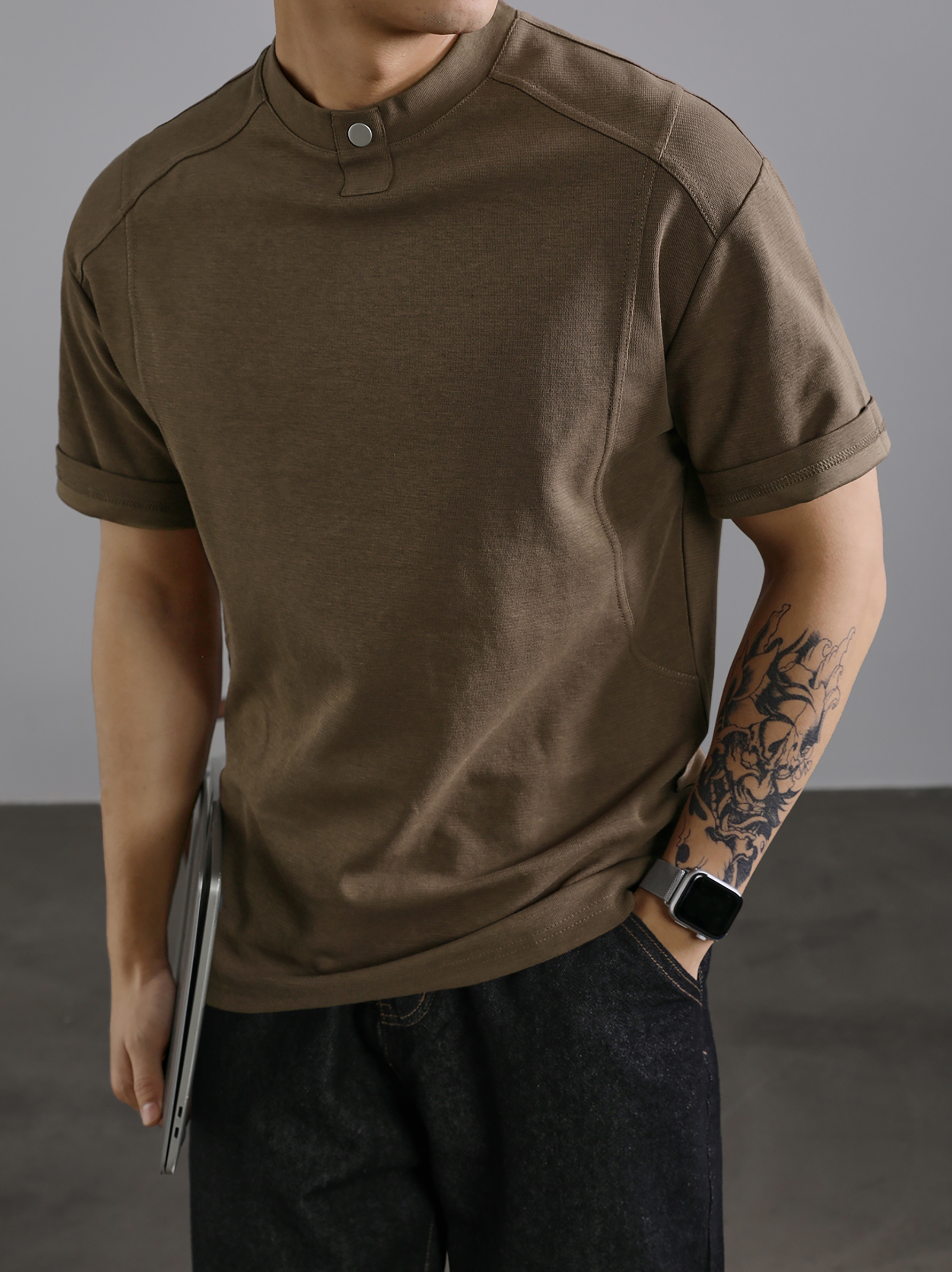 潮牌設計感鉚釘裝飾圓領短袖T恤男款夏季小領口休閒體恤上衣