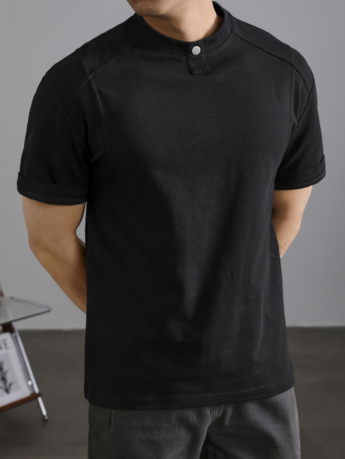 潮牌設計感鉚釘裝飾圓領短袖T恤男款夏季小領口休閒體恤上衣