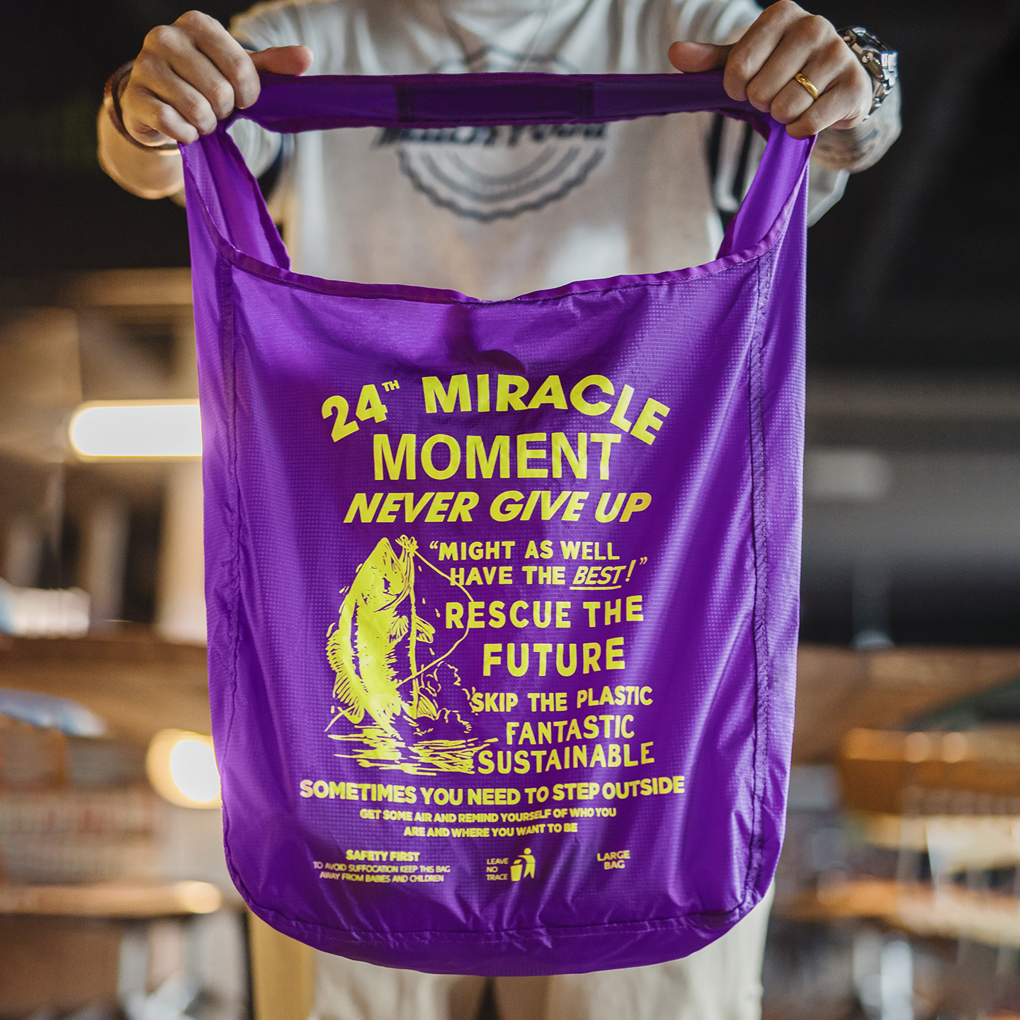 戶外超輕薄可折疊寬肩帶旅行挎包尼龍山系大容量手提包男