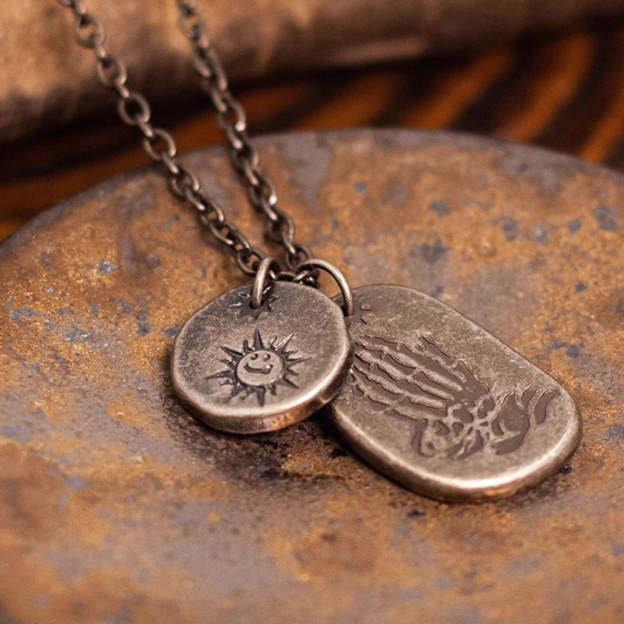 祈禱之手做舊吊墜钛鋼百搭項鏈