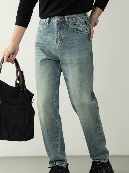 【高街復古】刺繡壓花水洗做舊牛仔褲男微闊直筒長褲美式懷舊潮流