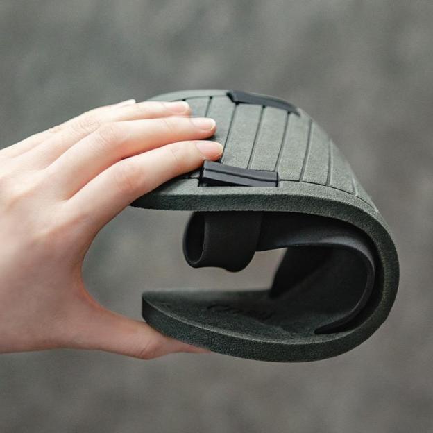 馬登男鞋 戶外穿沙灘涼鞋潮ins網紅室外橡膠一字涼拖鞋-Retro's Wear