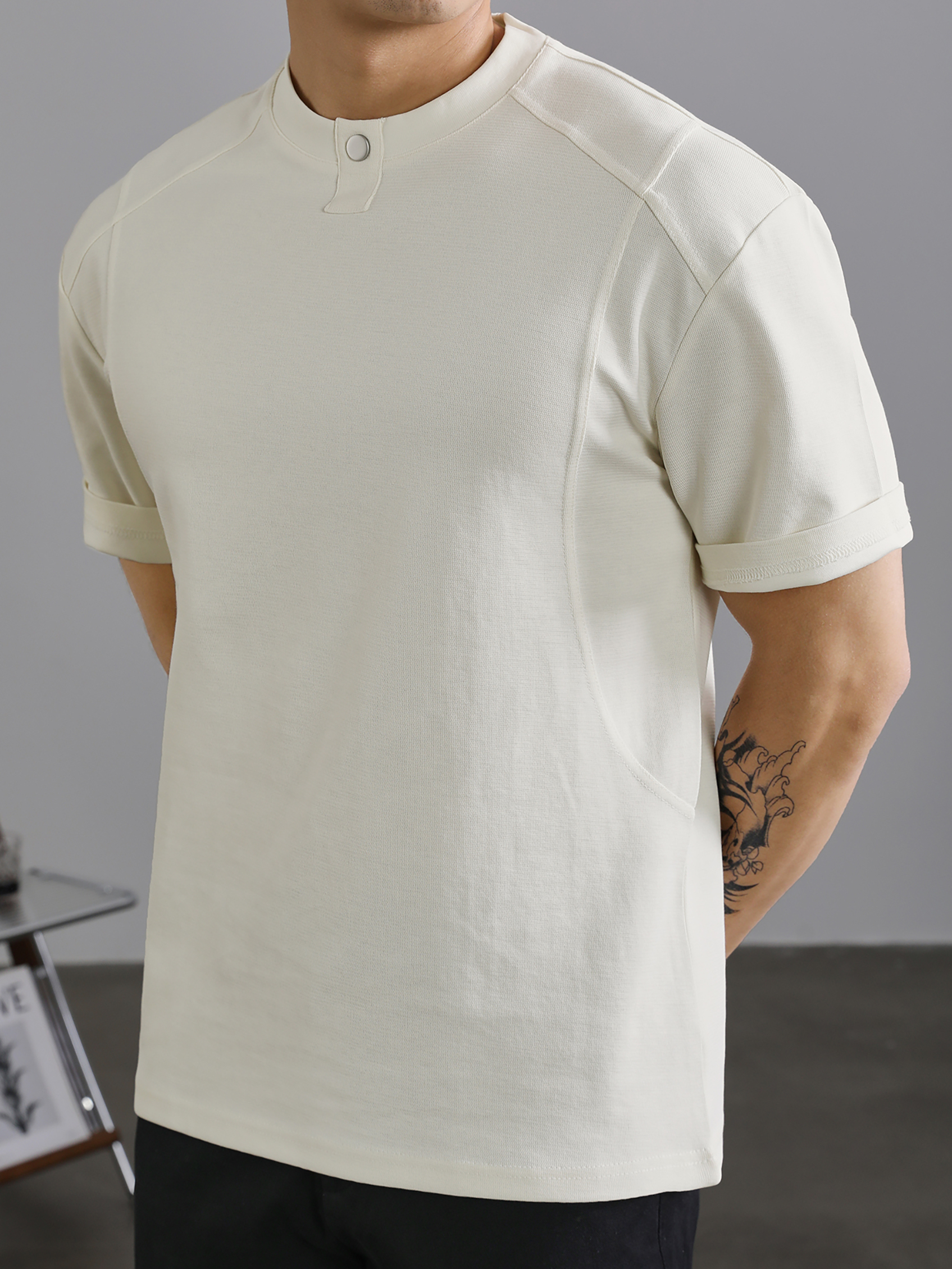 潮牌設計感鉚釘裝飾圓領短袖T恤男款夏季小領口休閒體恤上衣