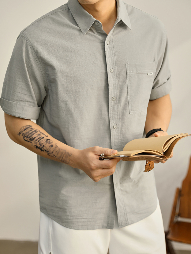 潮流時尚翻領短袖襯衣男士高級感輕奢壓皺薄款紗感單穿襯衫