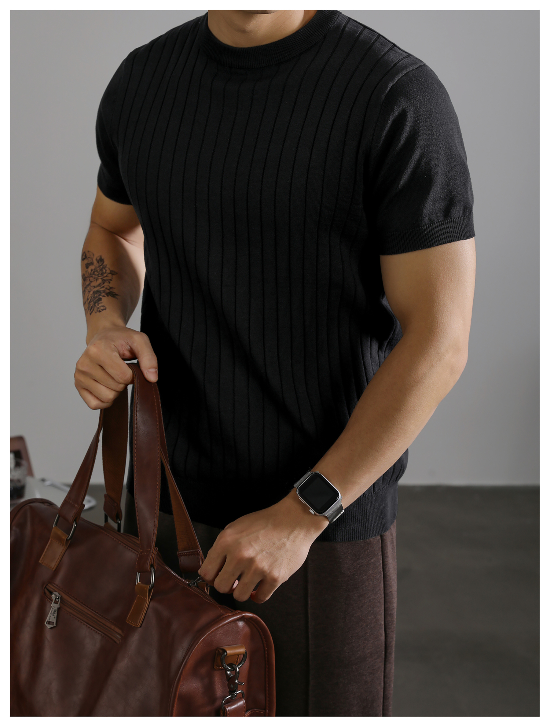 黑色簡質圓領短袖上衣男夏季透氣針織款T恤衫大條紋薄款體恤