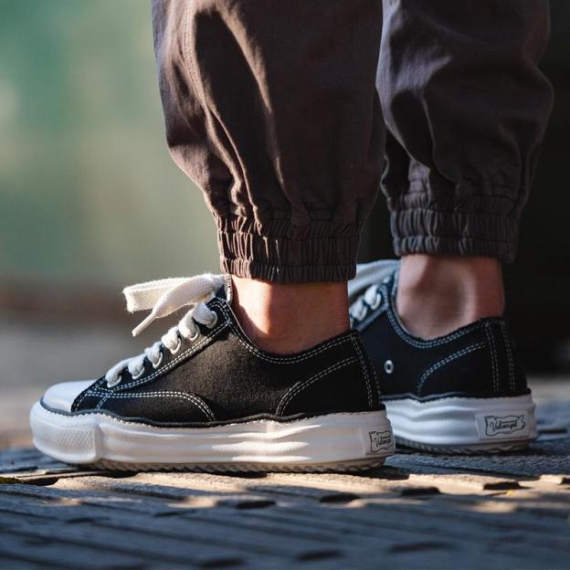 馬登男鞋低幫溶解變形底帆布鞋ins網紅不規則厚底板鞋休閒鞋-Retro's Wear