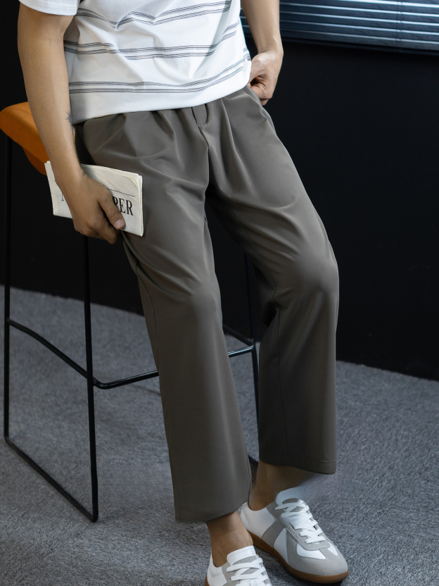 奢感紋理｜仿梭織格彈力舒適男士休閒褲純色褶皺九分褲商務西褲