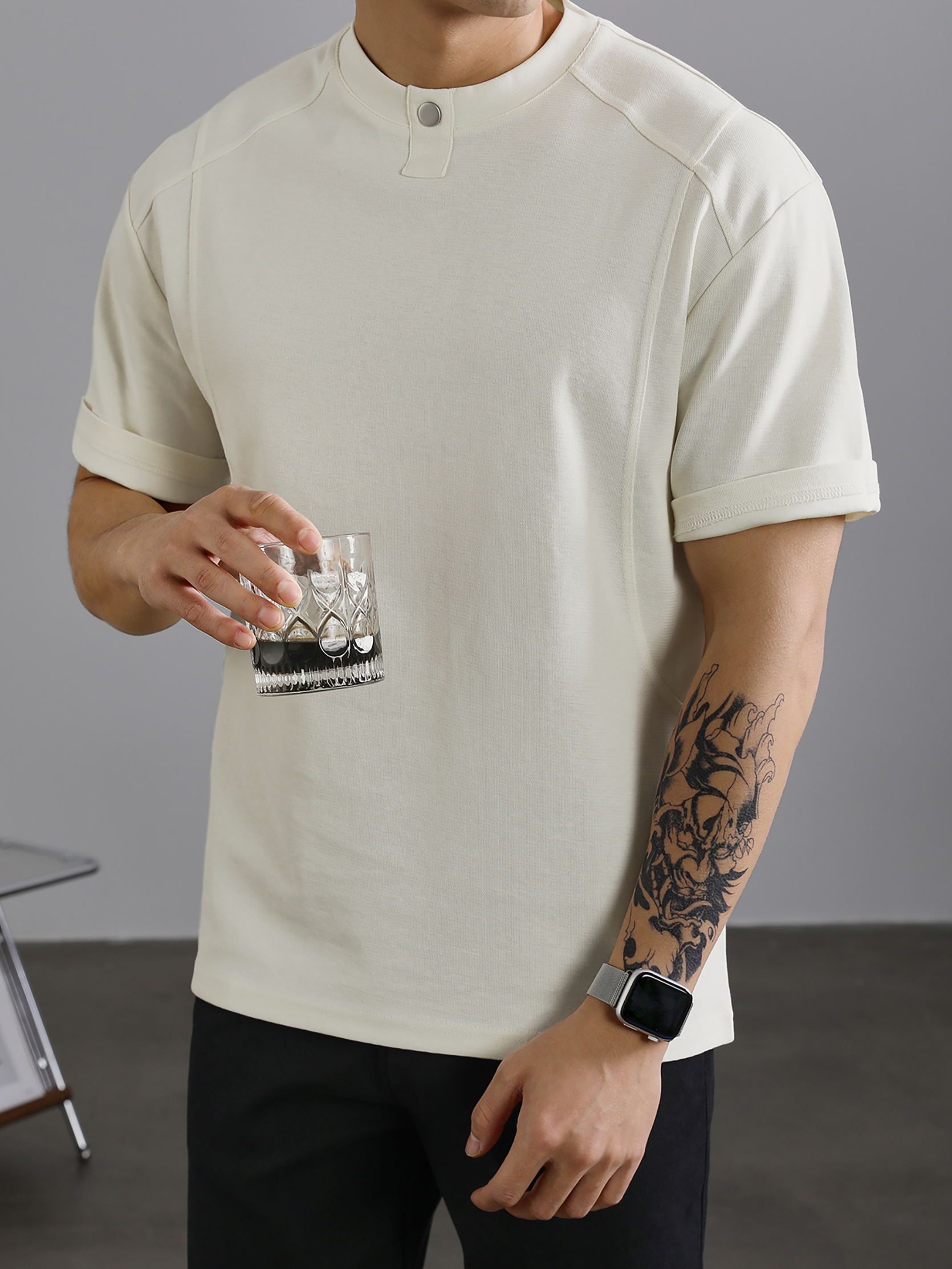 潮牌設計感鉚釘裝飾圓領短袖T恤男款夏季小領口休閒體恤上衣