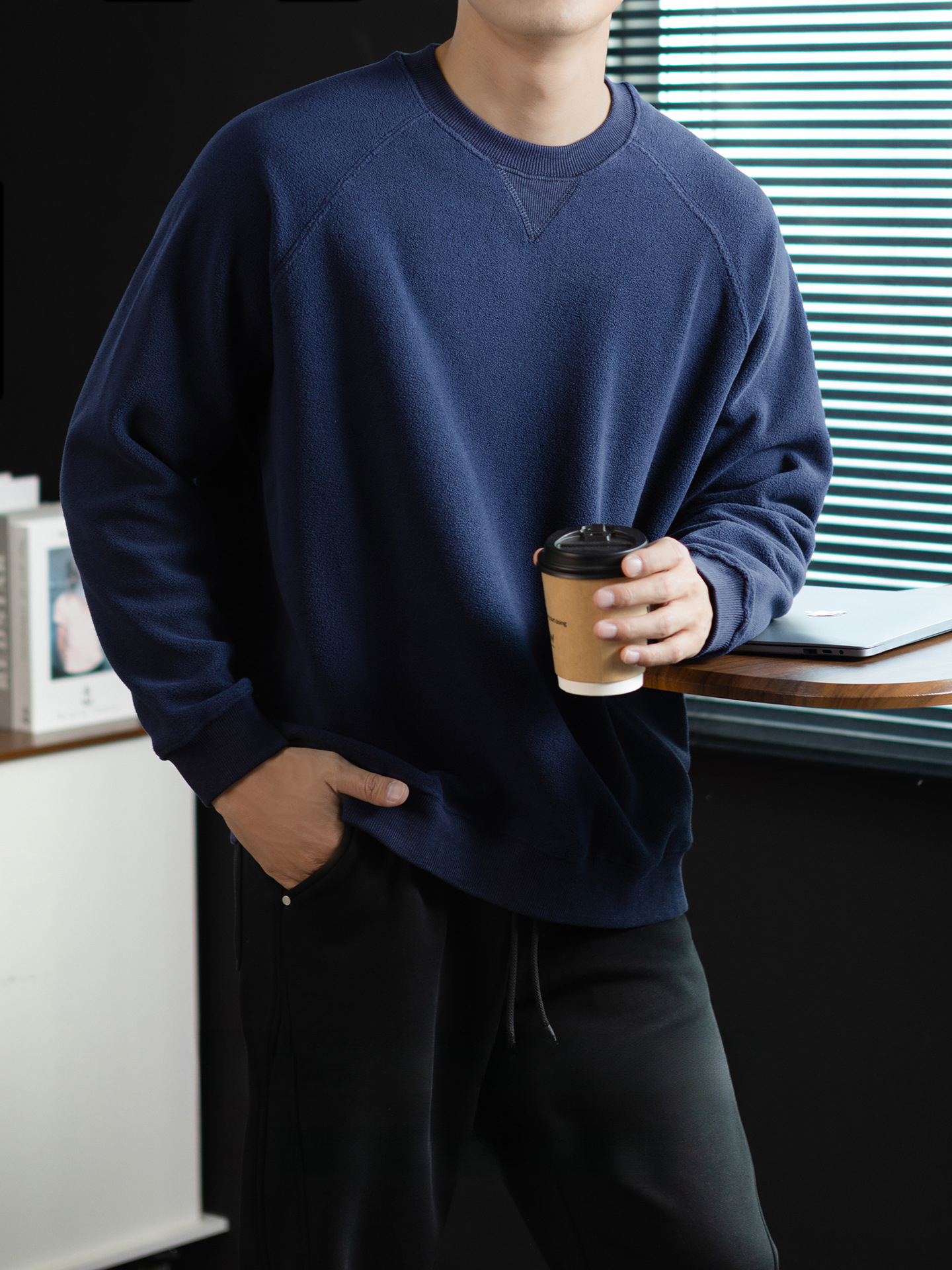 保暖科技！300G重磅細膩雙面搖粒絨圓領衛衣男寬鬆冬季通勤設計感