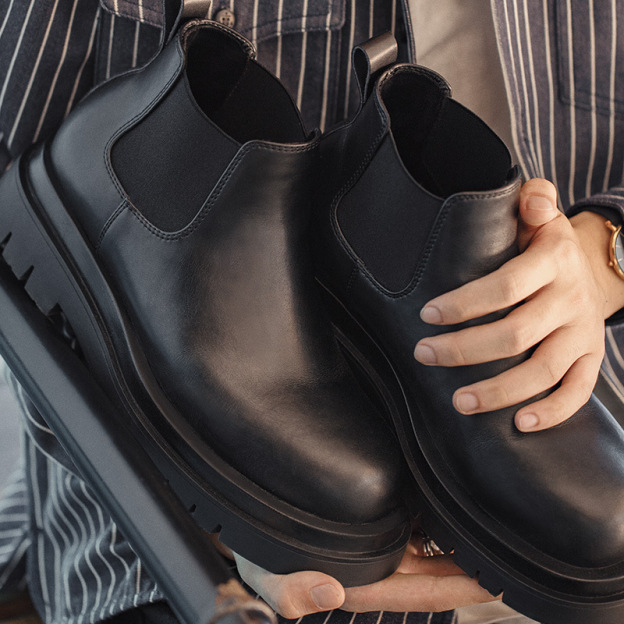 切爾西靴德比鞋男秋冬一脚蹬厚底增高休閒黑色真皮短靴馬丁靴-Retro's Wear