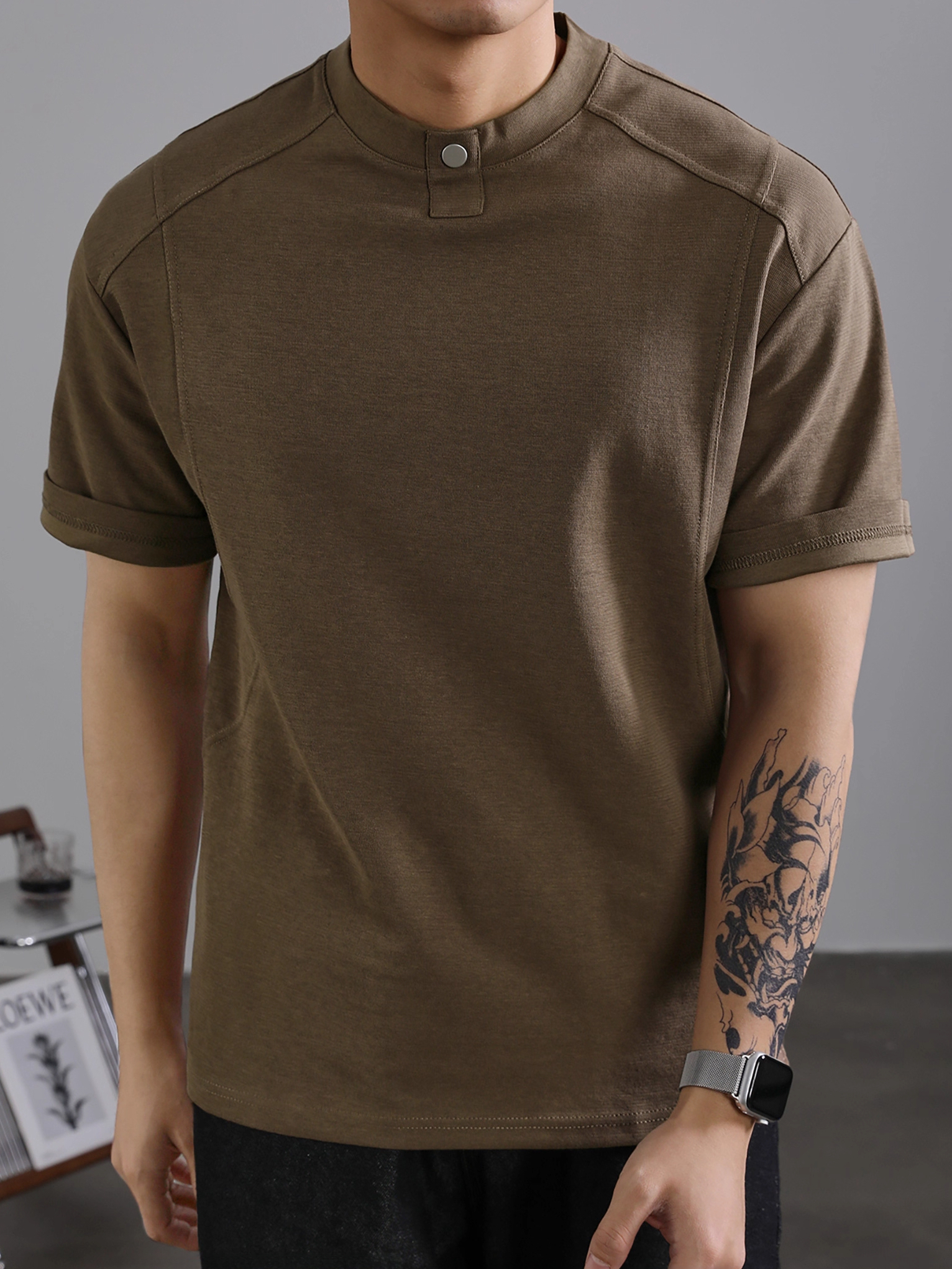 潮牌設計感鉚釘裝飾圓領短袖T恤男款夏季小領口休閒體恤上衣