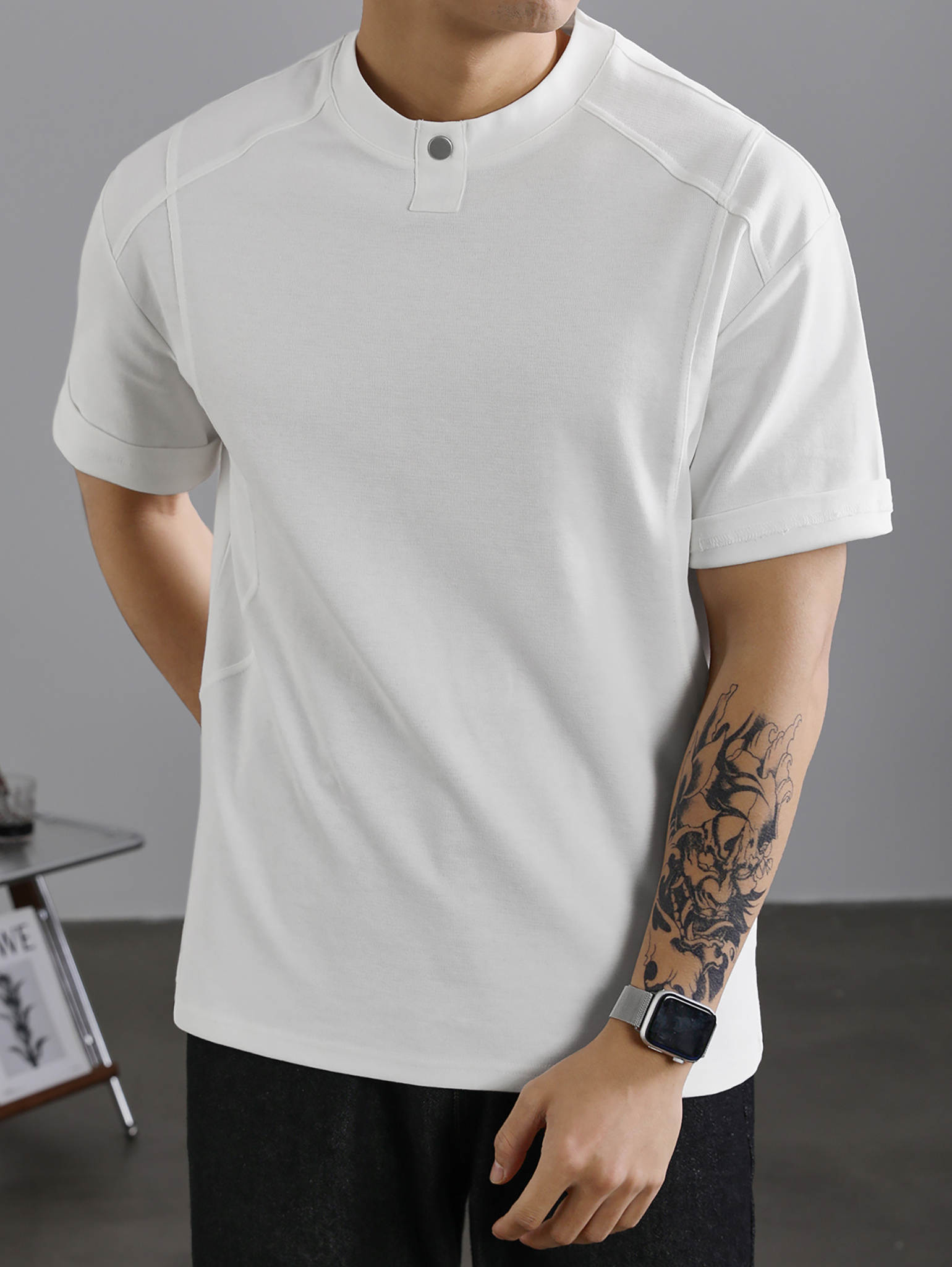 潮牌設計感鉚釘裝飾圓領短袖T恤男款夏季小領口休閒體恤上衣