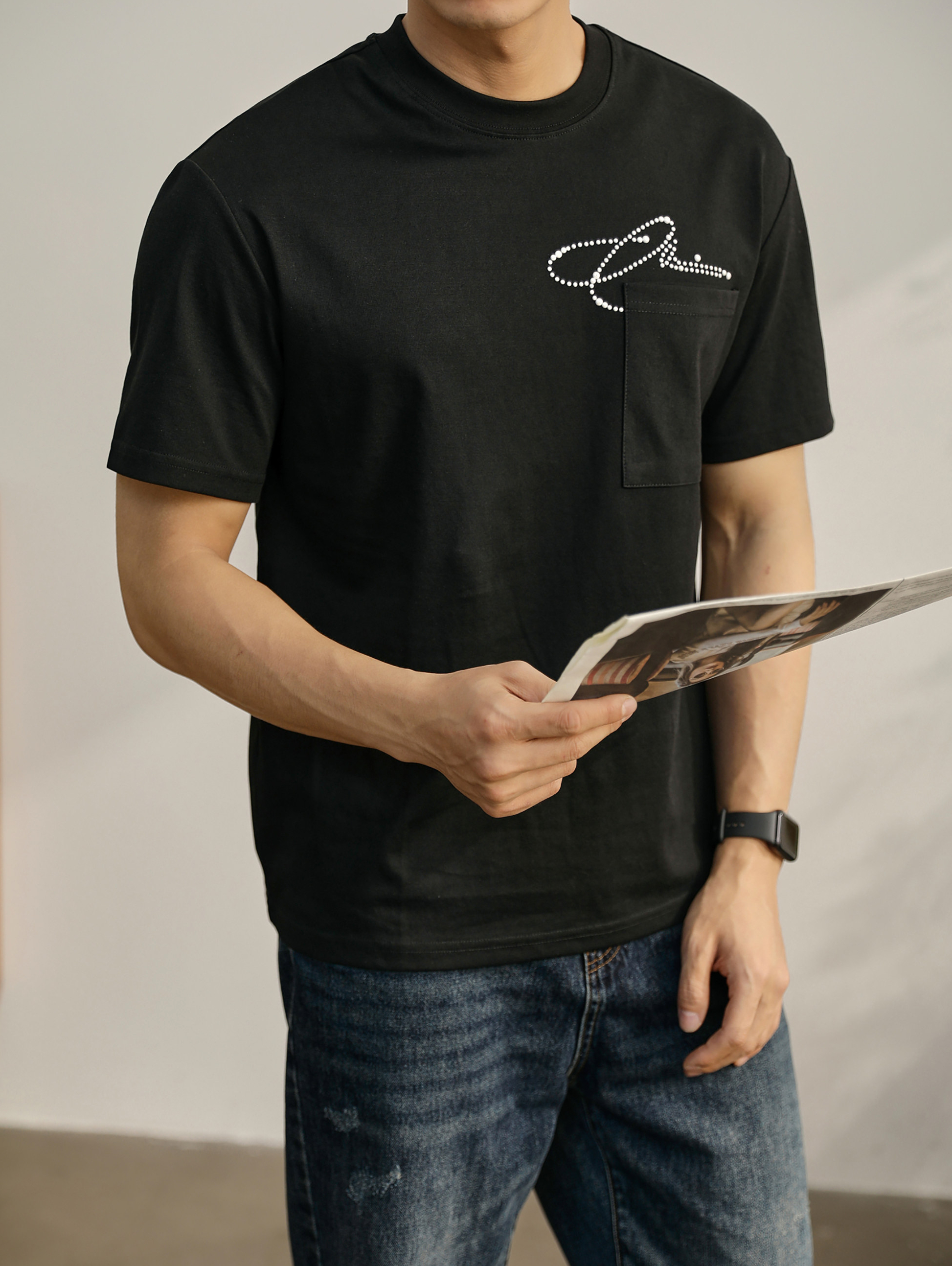 小衆設計感T恤男士夏季燙鑽釘珠體恤寬鬆圓領落肩半袖衫