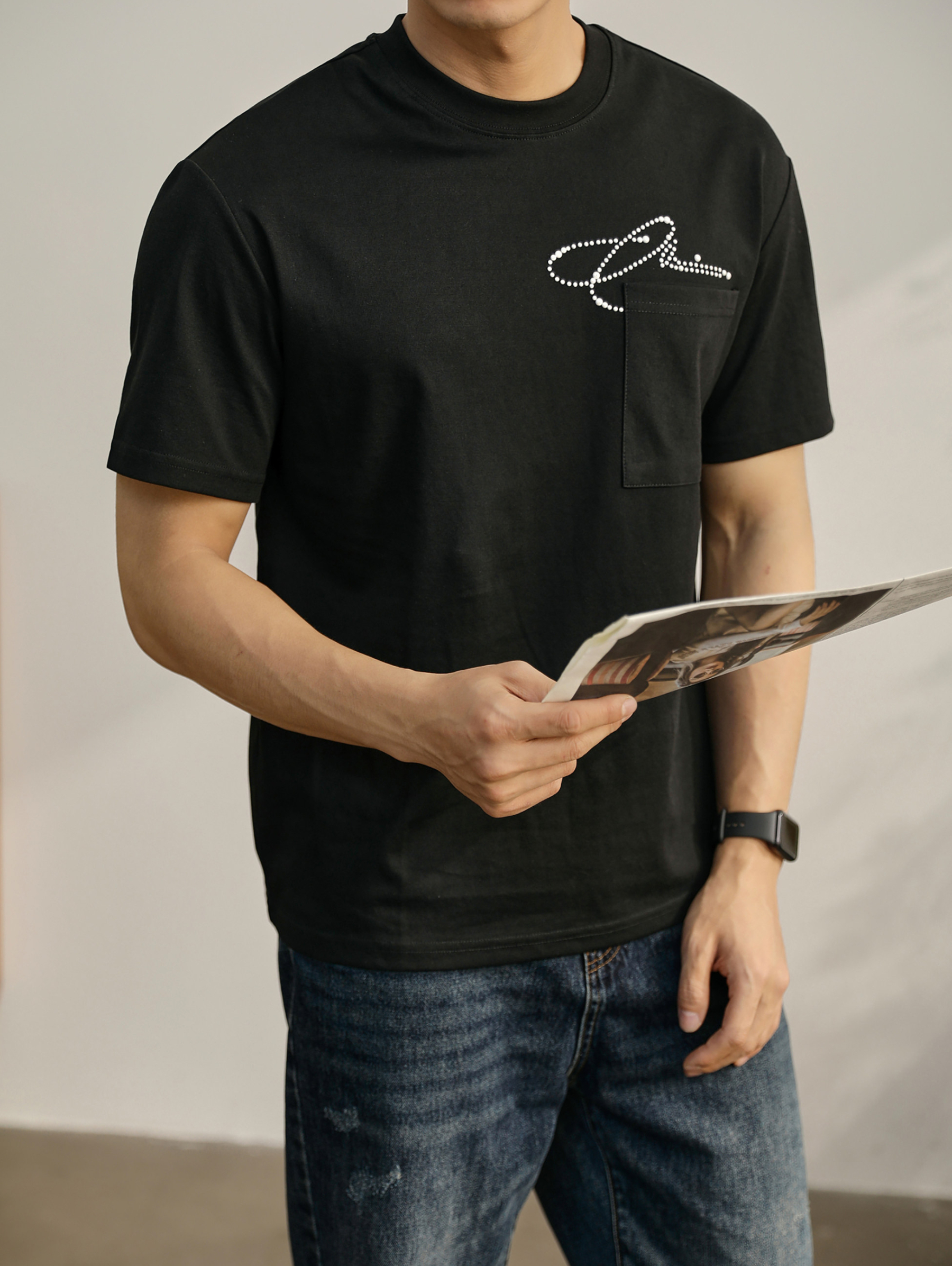 小衆設計感T恤男士夏季燙鑽釘珠體恤寬鬆圓領落肩半袖衫