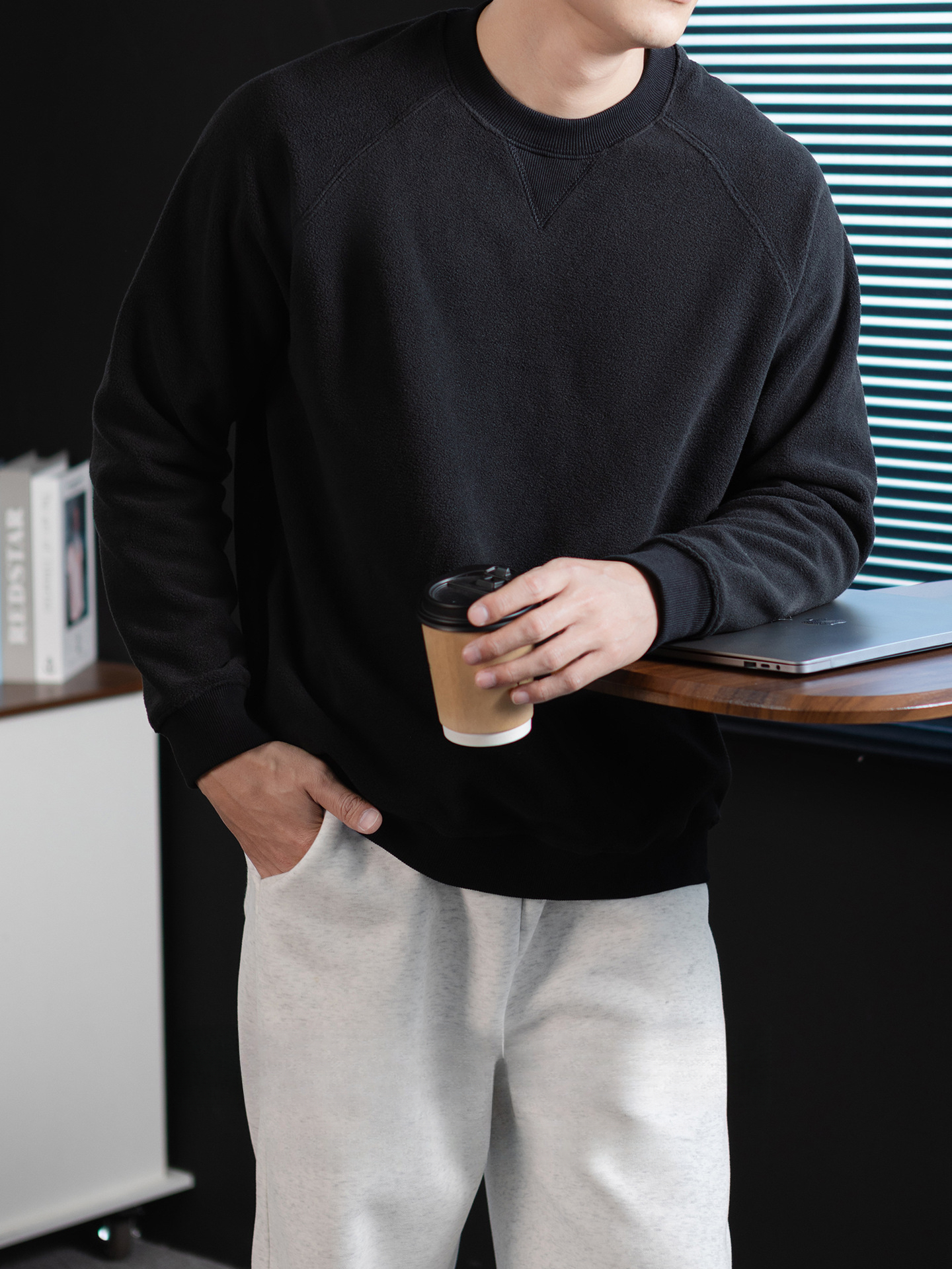 保暖科技！300G重磅細膩雙面搖粒絨圓領衛衣男寬鬆冬季通勤設計感