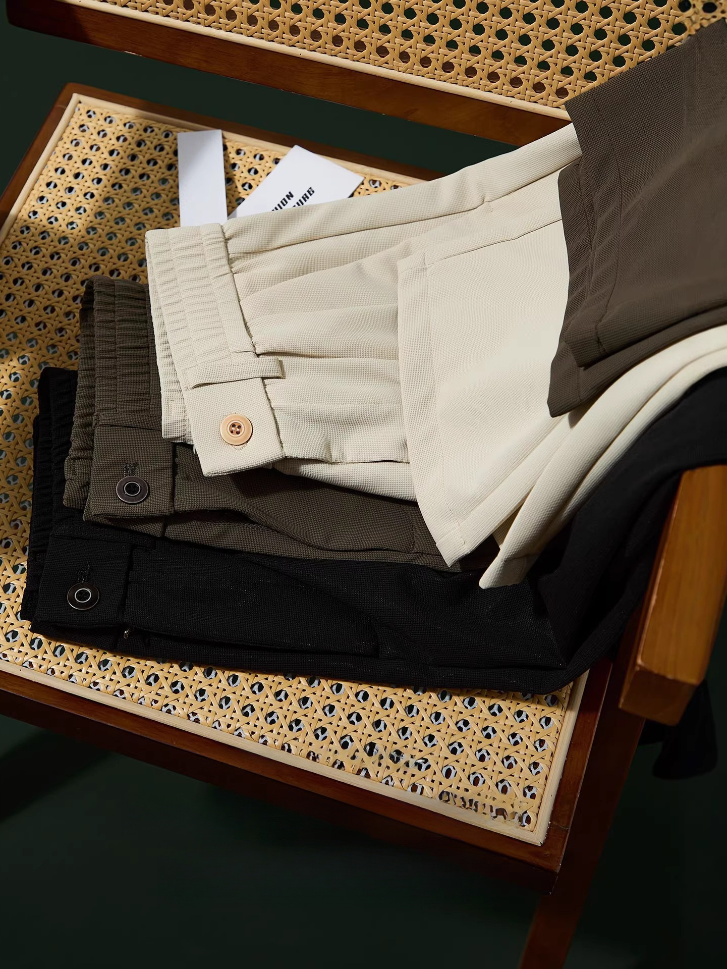 奢感紋理｜仿梭織格彈力舒適男士休閒褲純色褶皺九分褲商務西褲