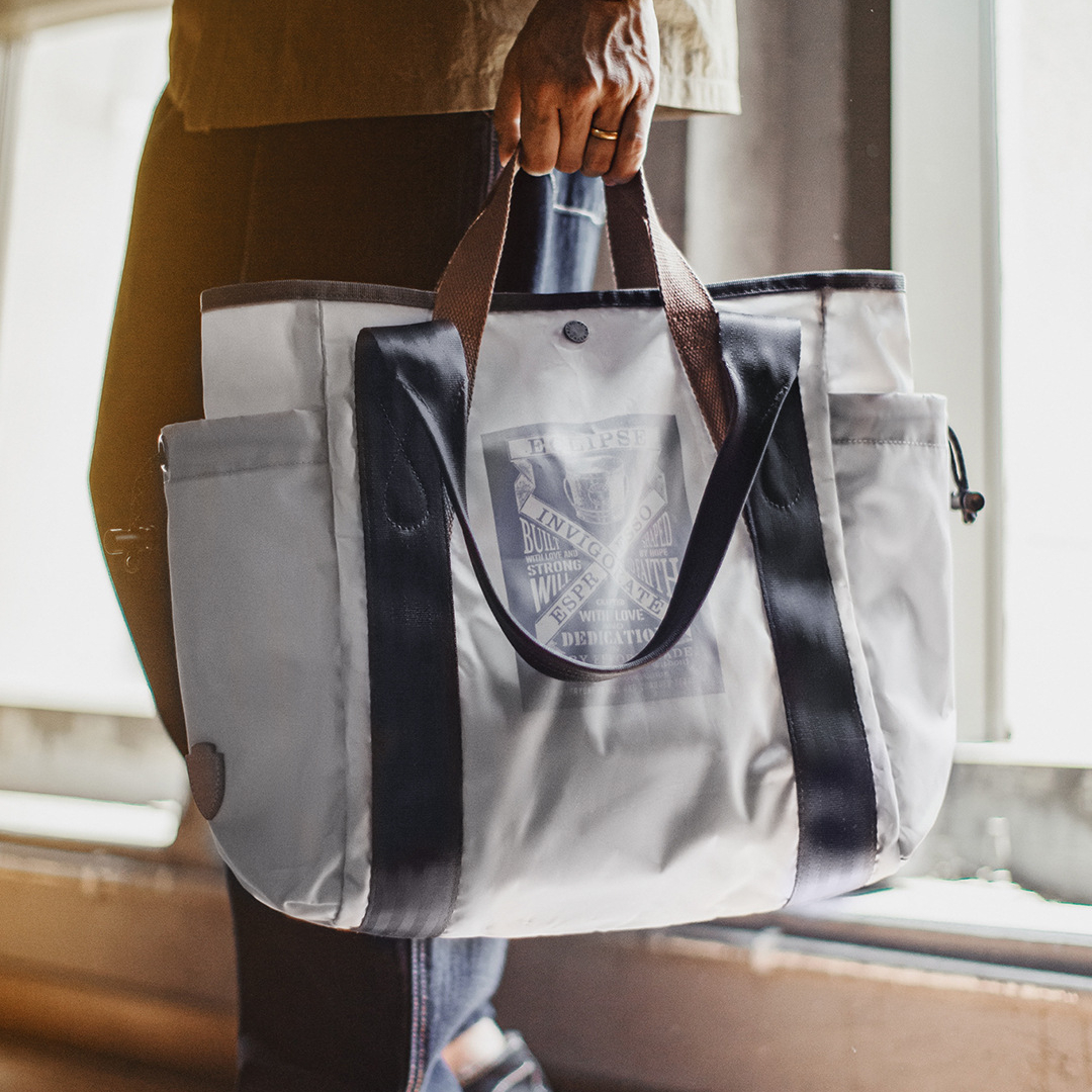 美式單肩包防水白色托特包大容量電腦包通勤百搭手提包男