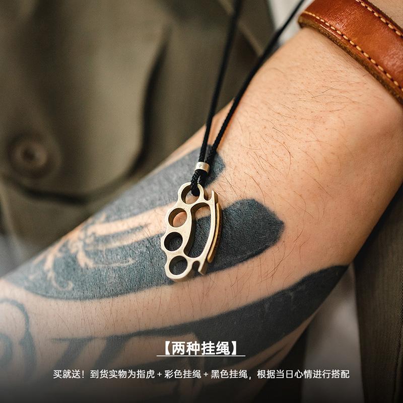 拳擊指虎鑰匙扣硬漢風黃銅掛件手鏈飾品男-Retro's Wear