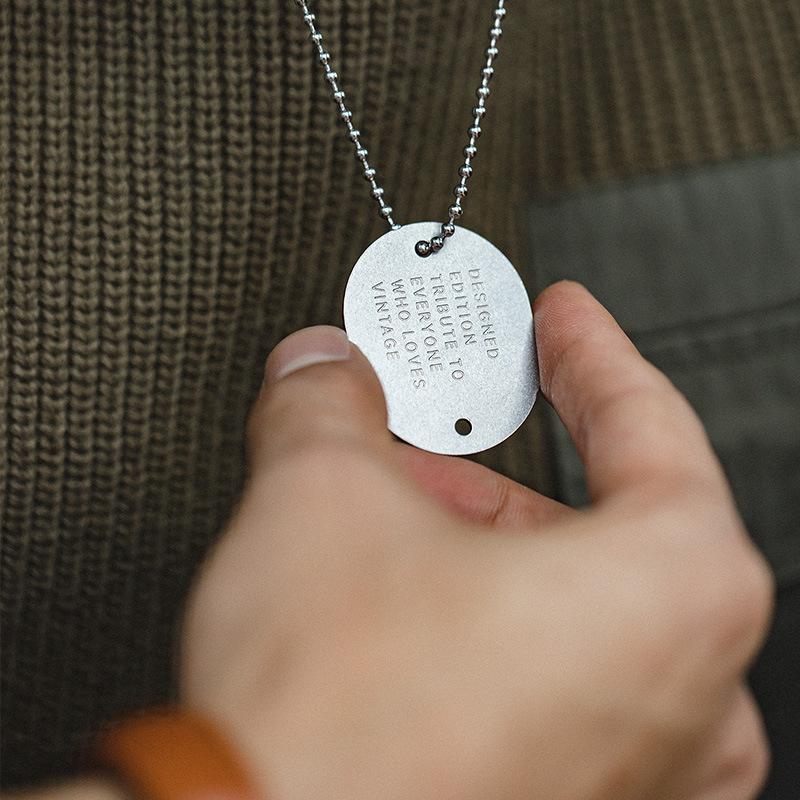 美式字母軍牌吊墜項鏈嘻哈狗牌蹦迪土酷兵掛件痞帥潮-Retro's Wear