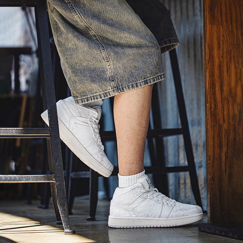 MRA絲綢高幫鞋男款2025新款夏季中幫厚底運動休閒板鞋刺繡小白鞋