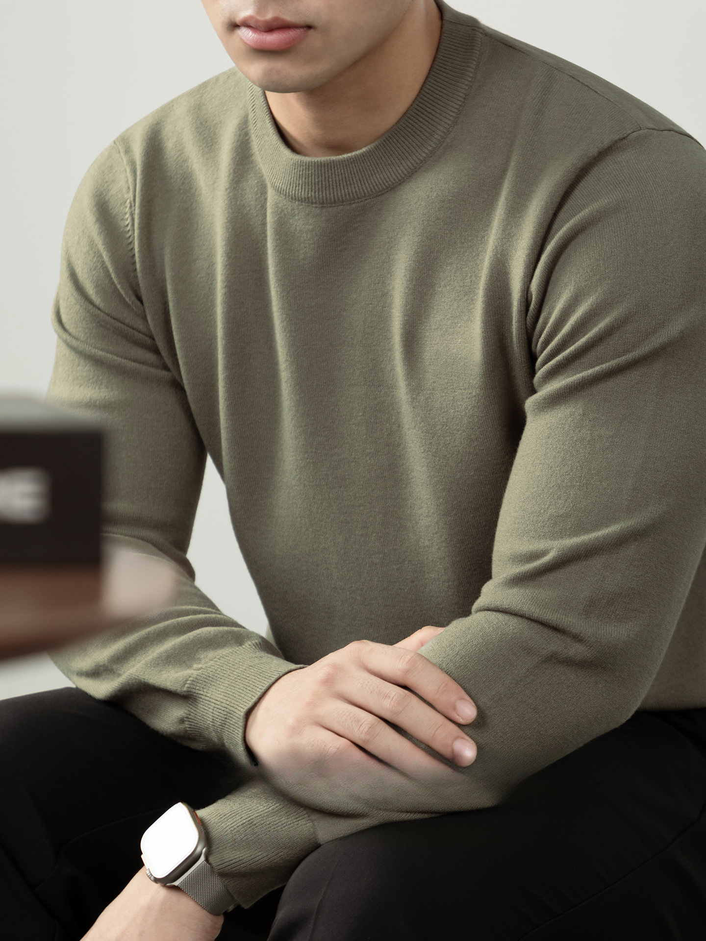 暖柔羊毛莫代爾混紡秋冬保暖舒適圓領男士針織毛衣高級感