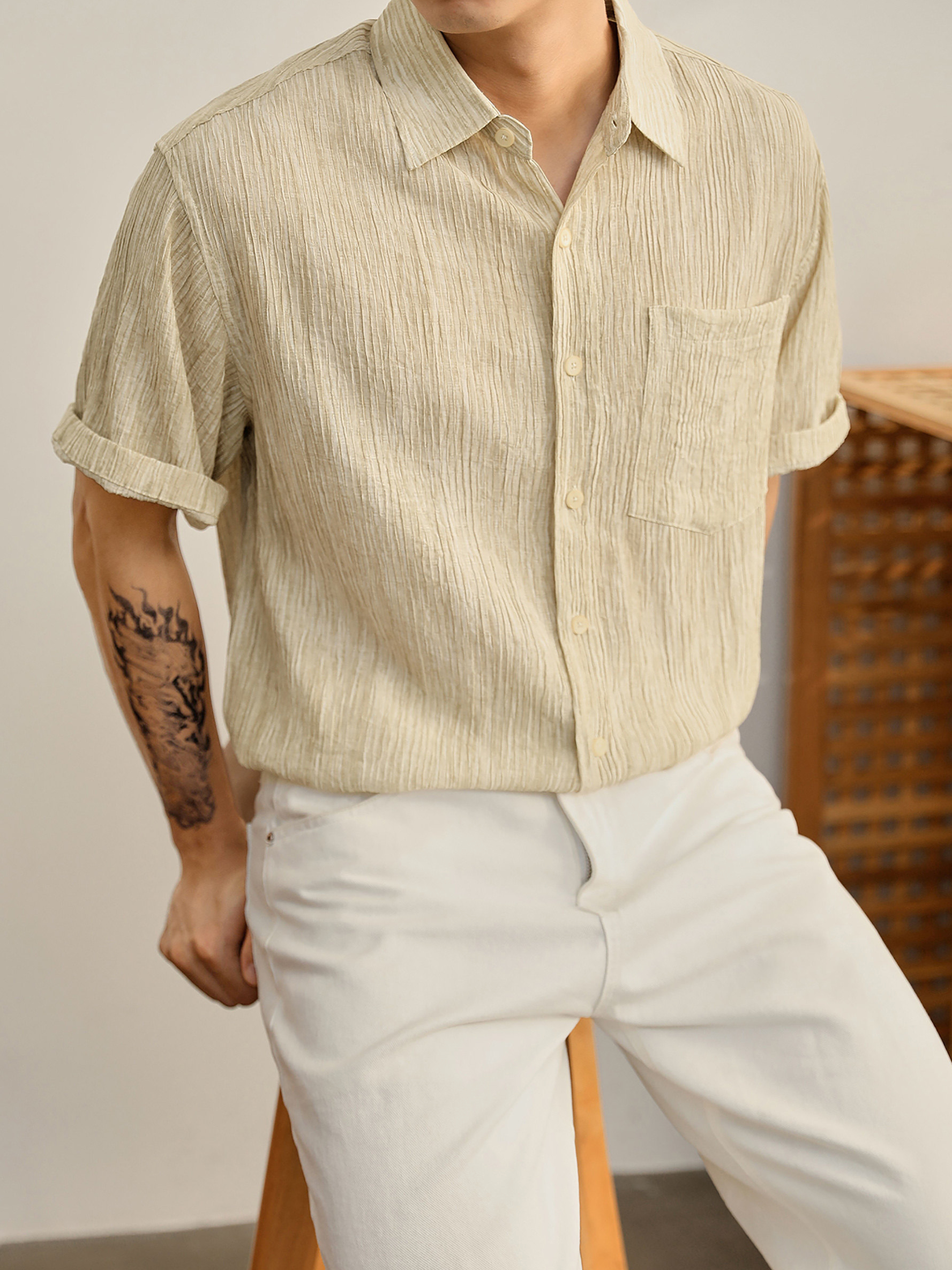 簡約時髦褶皺紗感紋理襯衫鬆弛慵懶風透氣樹紋短袖寸衣男夏