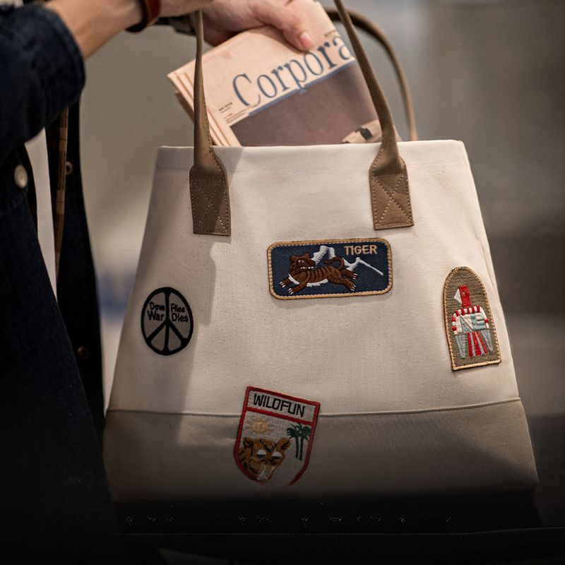 美式復古章仔刺繡托特包大容量手提包相機電腦單肩包男女