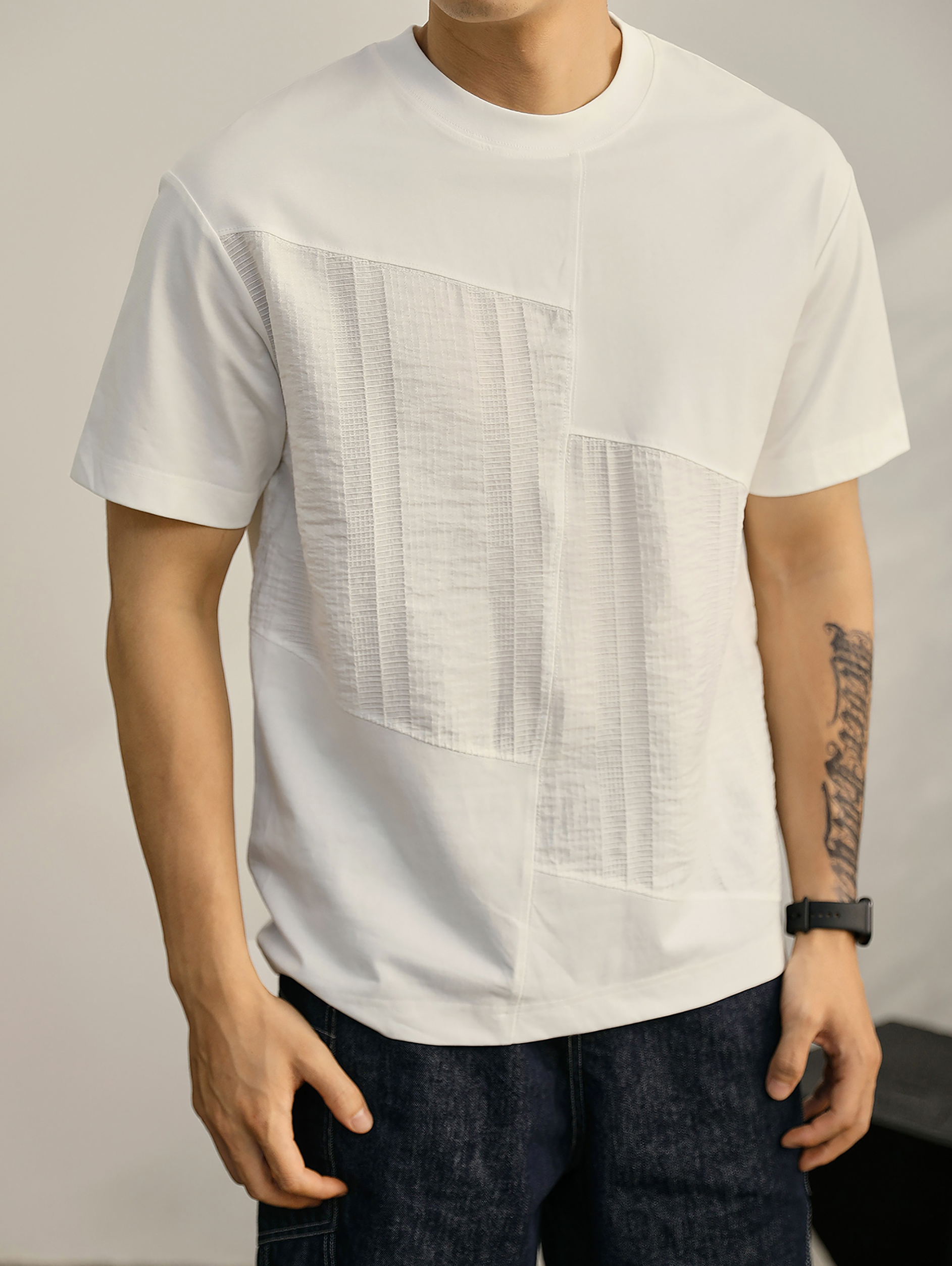 輕奢肌裏感拼接面料設計T恤男士簡約休閒微闊百搭圓領短袖衫