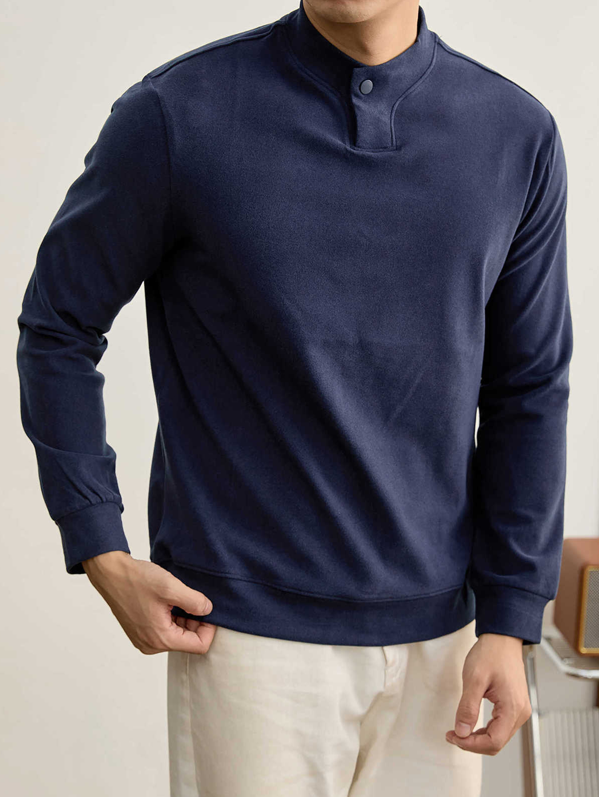 莫蘭迪色系冬季保暖德絨打底衫衛衣復古風一粒扣中領上衣男