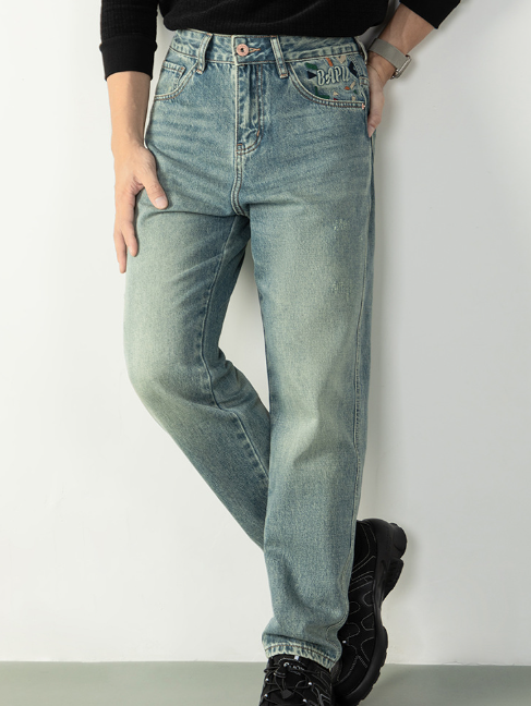 【高街復古】刺繡壓花水洗做舊牛仔褲男微闊直筒長褲美式懷舊潮流