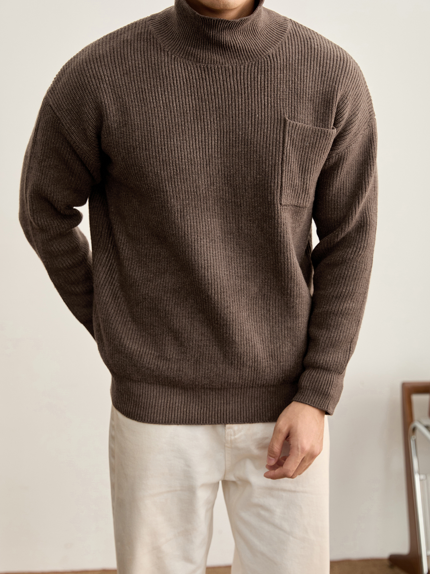 冬款單貼袋高領針織衫男士復古氛圍坑條肌理保暖長袖毛衣