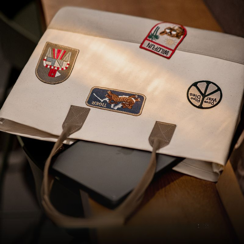 美式復古章仔刺繡托特包大容量手提包相機電腦單肩包男女