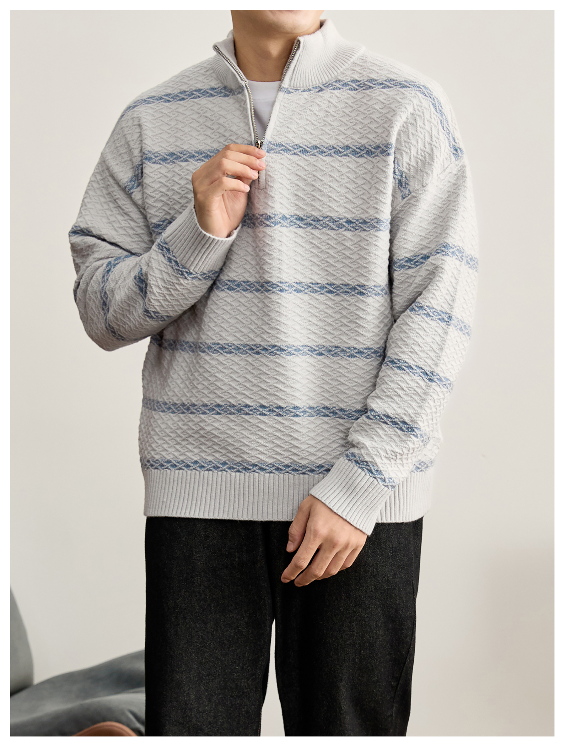 菱形肌理提花撞色條紋拉鍊半高領針織衫男秋冬保暖親膚毛衣