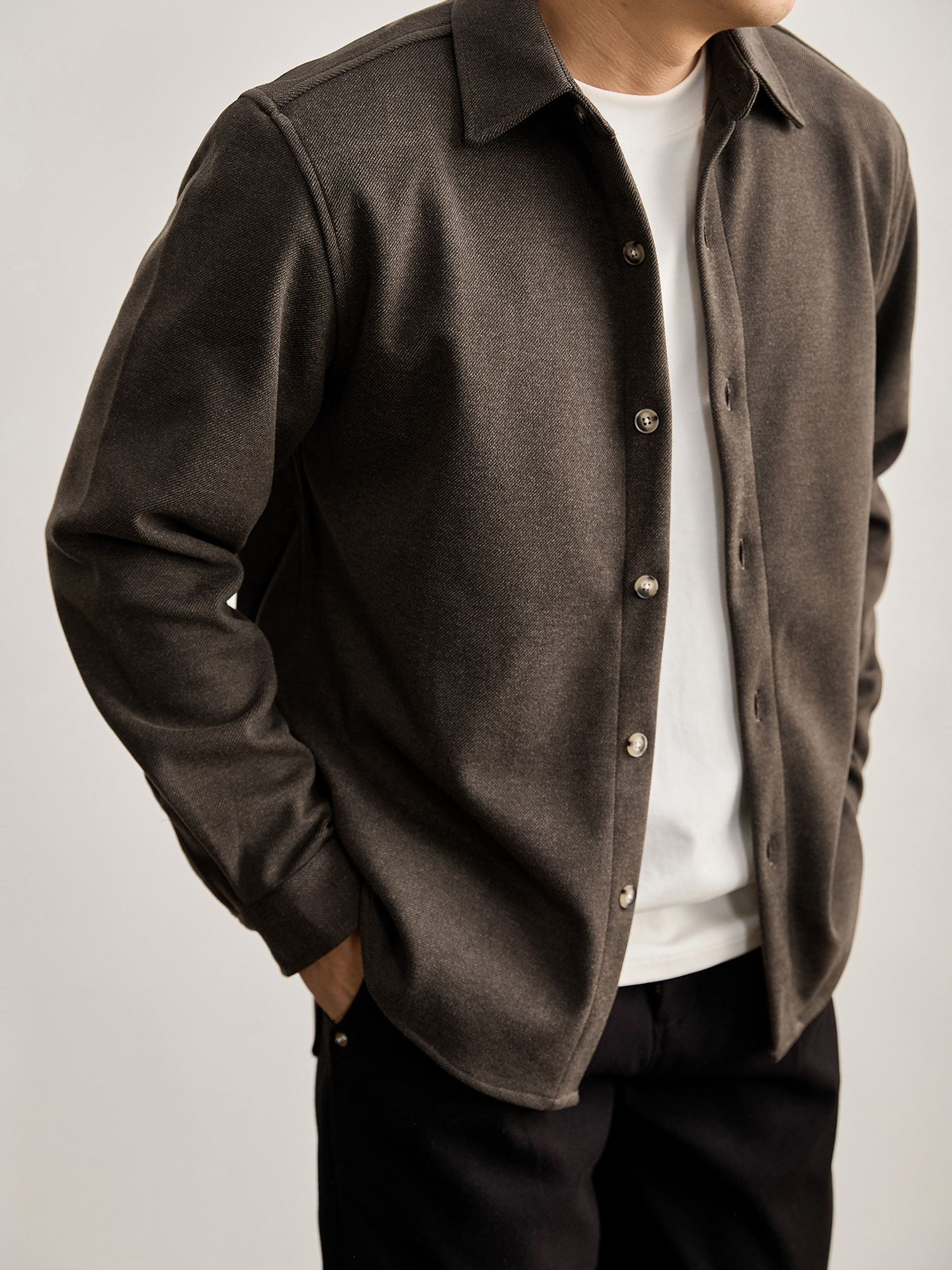 儒雅新貴磨毛毛呢翻領襯衫男春老錢定製樹脂扣翻領襯衣