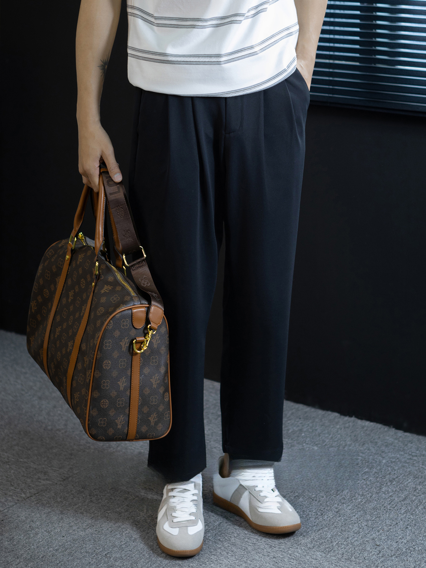 奢感紋理｜仿梭織格彈力舒適男士休閒褲純色褶皺九分褲商務西褲