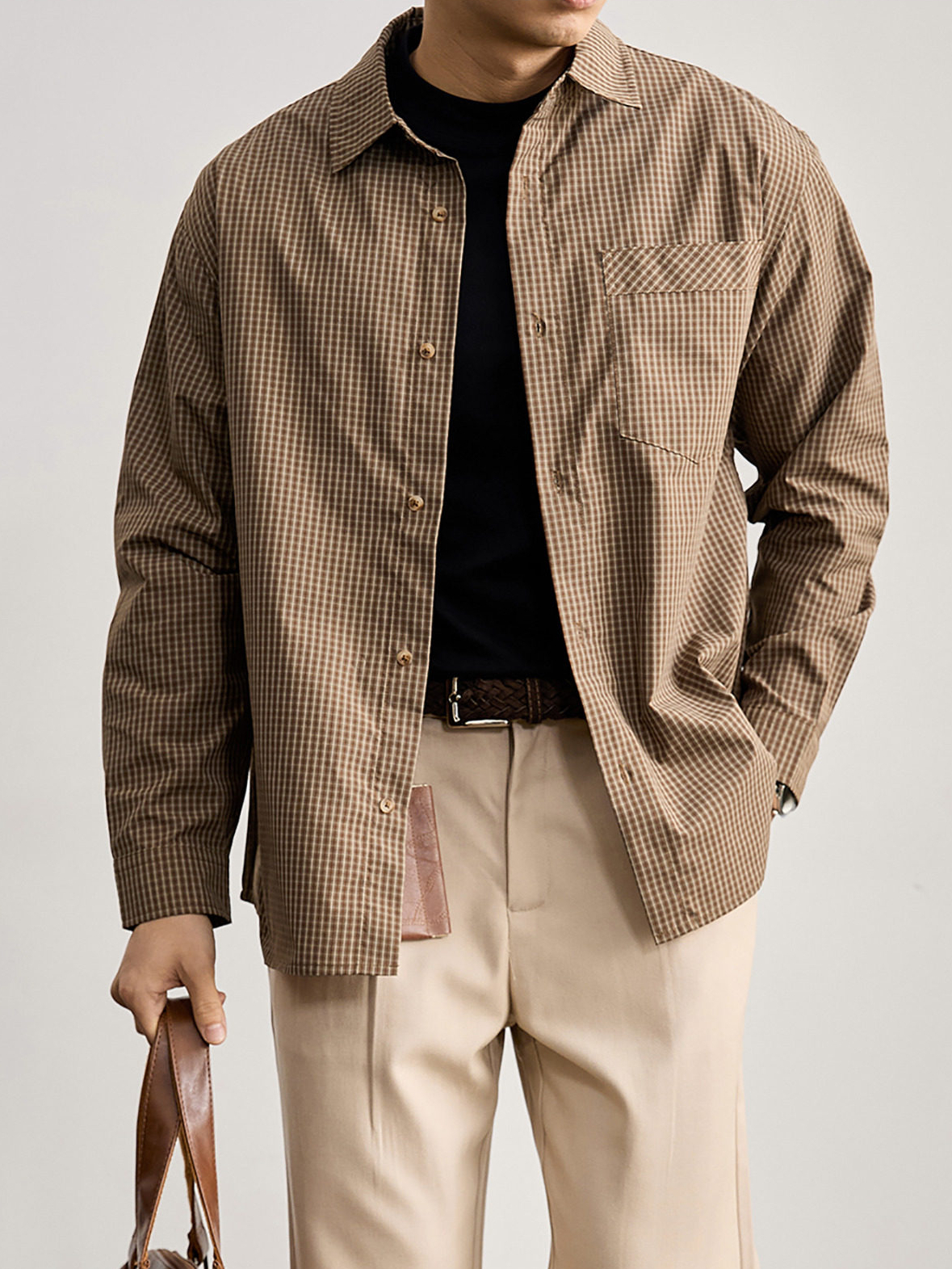 老錢風復古懷舊風抗皺免燙翻領襯衣單貼袋設計撞色格子襯衫男