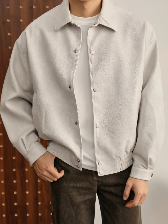  秋冬美式復古翻領皮衣外套PU皮革紋理硬朗機車風短寬夾克男