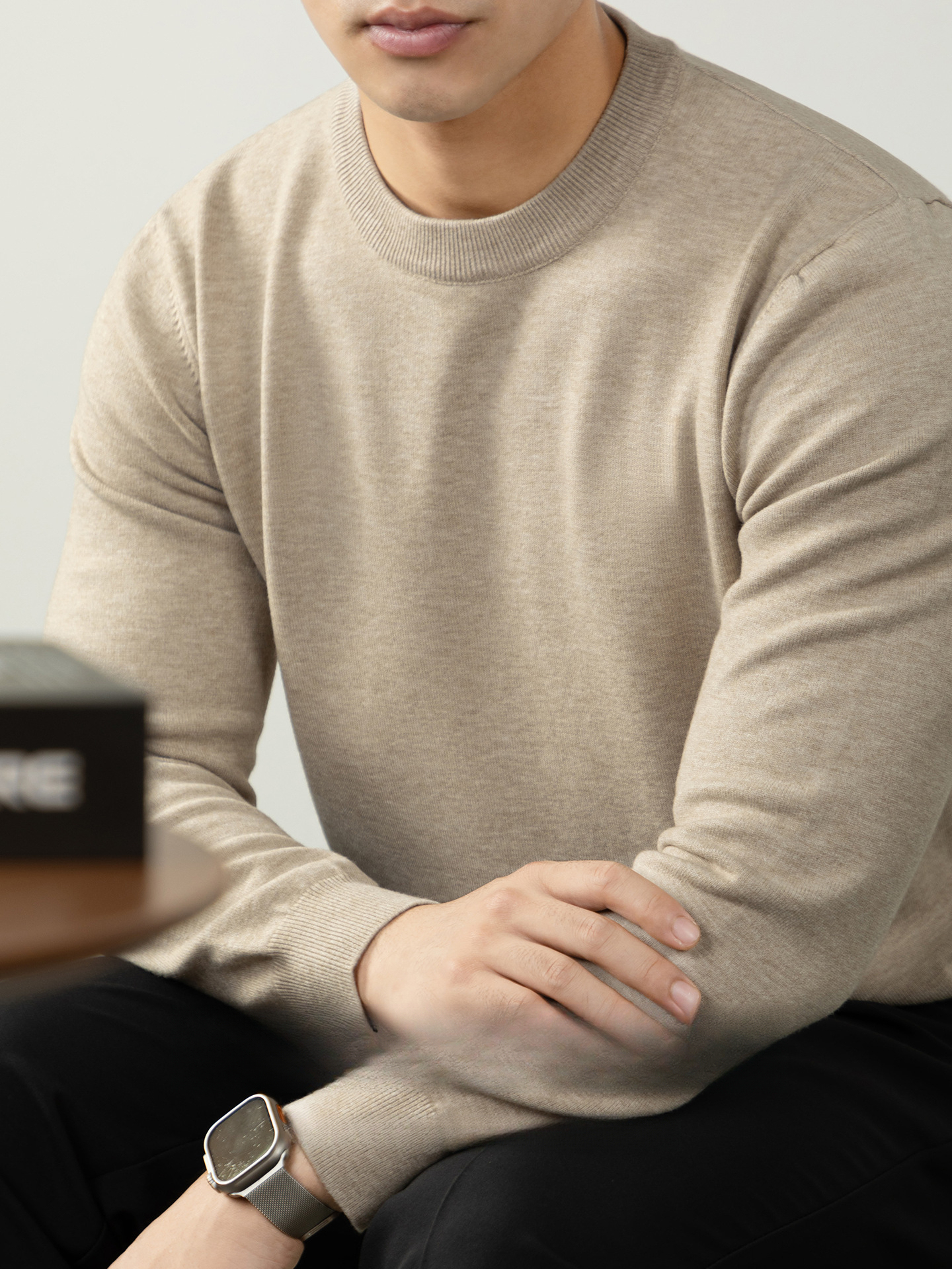 暖柔羊毛莫代爾混紡秋冬保暖舒適圓領男士針織毛衣高級感